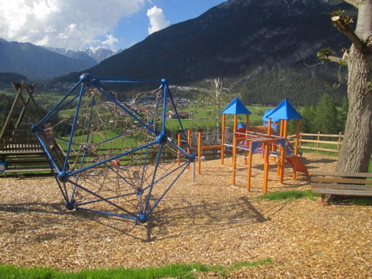 Pitzis Kinderhotel Seilspielgerät