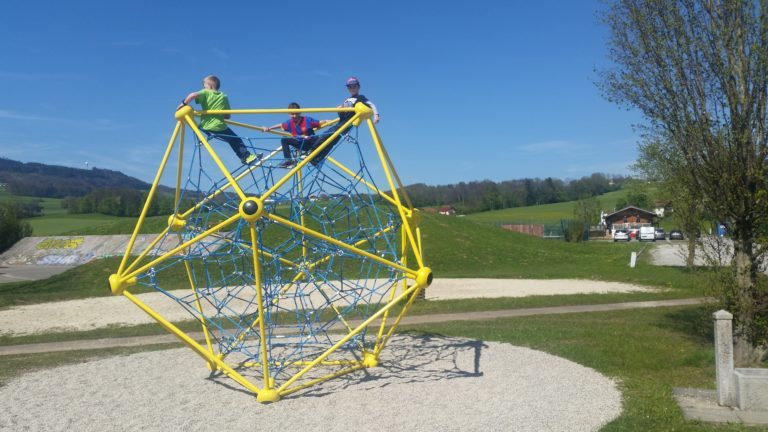 Anthering, öffentlicher Spielplatz